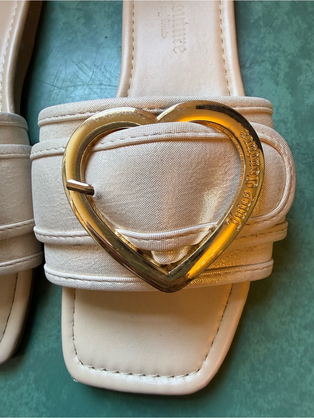 Y2K Juicy Couture Heart-Buckle Beige Slide Sandals - Picture 3 of 7